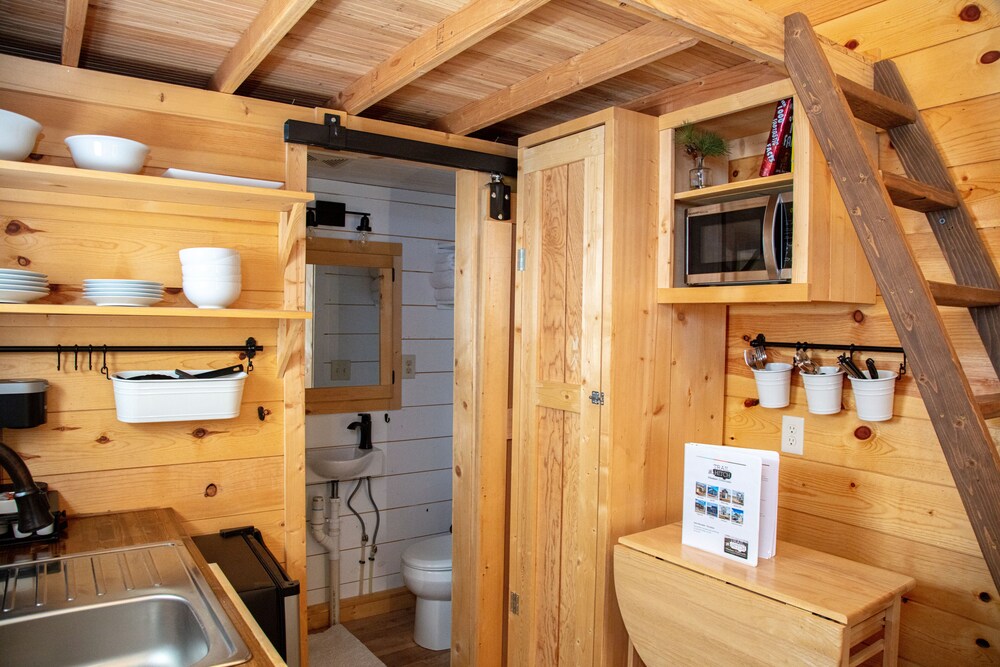 Trail and Hitch Tiny Home Hotel and RV - photo 79