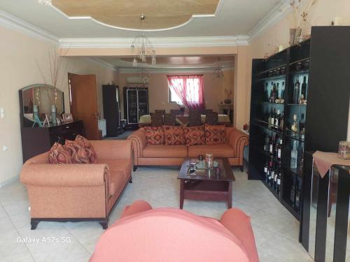 Sourlis House — 4-Star Luxury Hotel in Sparti, Greece