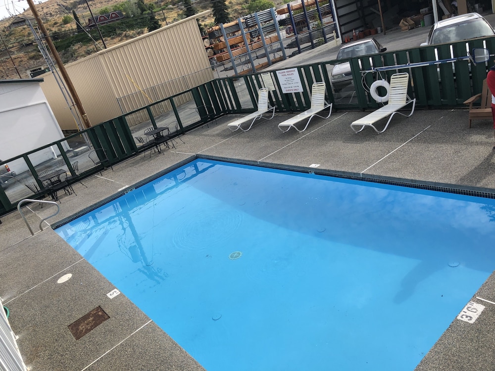 Apple Inn Motel - photo 48