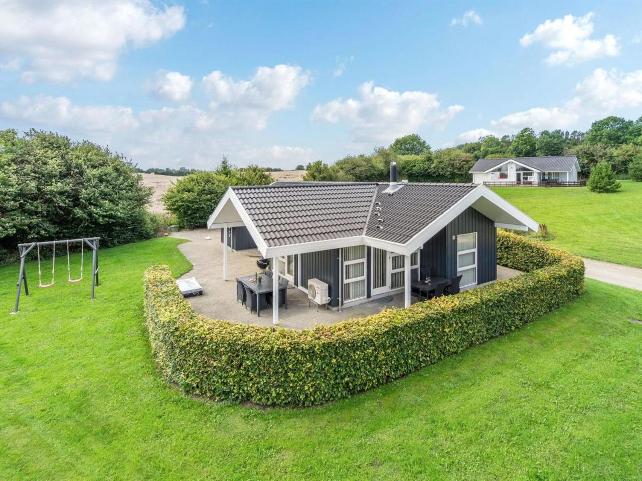 Holiday Home Deline 250m from the sea by Interhome — 4-Star Luxury Hotel in Nordborg, Denmark