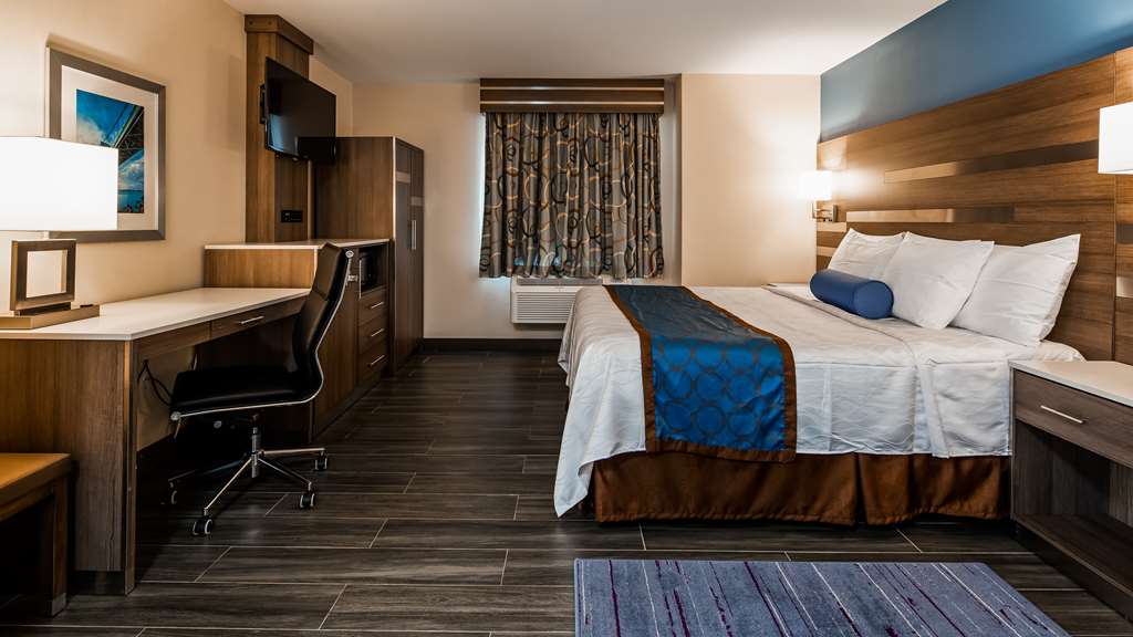 Best Western Plus Stadium Inn - photo 11