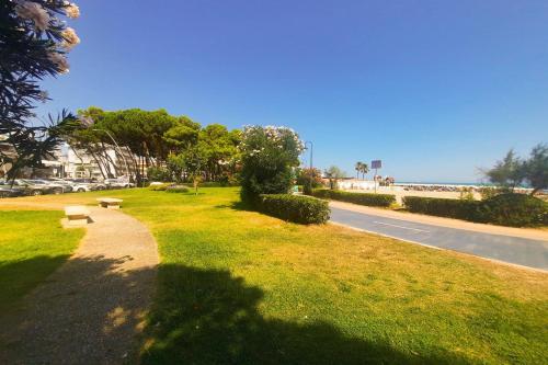 Appartamento Alba Rosa 6 MyHo Casa — 4-Star Luxury Hotel in Alba Adriatica, Italy