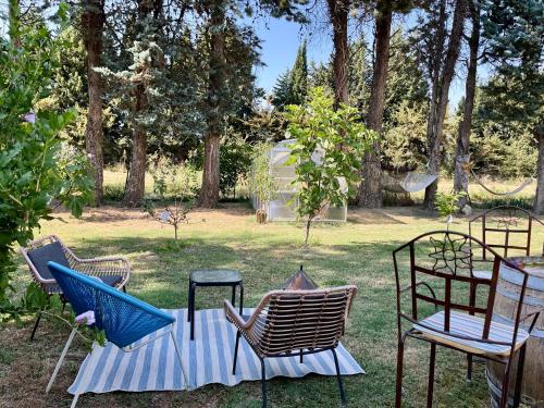 Beau Studio Dans Mas Provencal - carbon neutral hotel in Avignon
