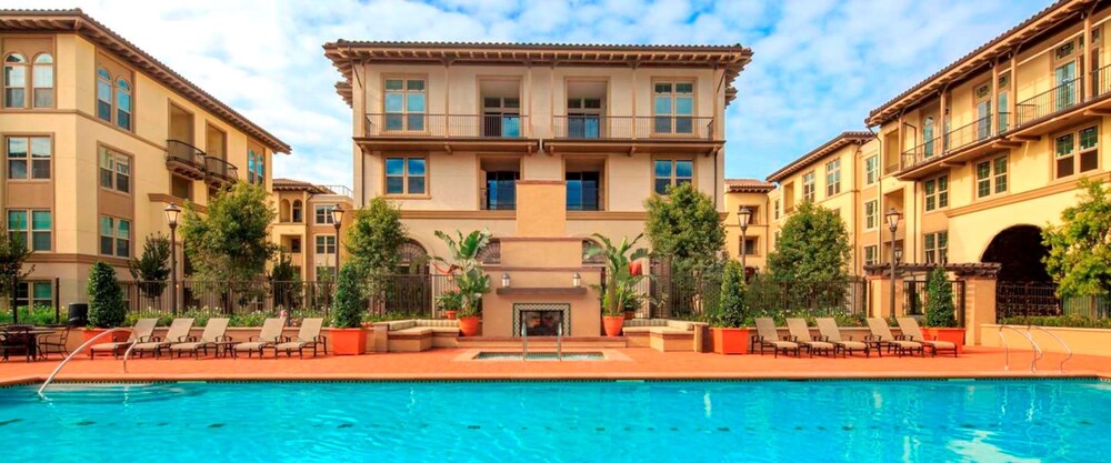 Global Luxury Suites at River Oaks Park — 4-Star Luxury Hotel in San Jose, United States