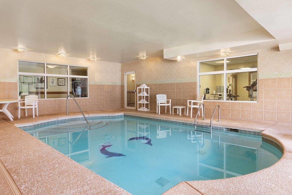 Country Inn & Suites by Radisson Smyrna Atlanta Northwest - photo 10