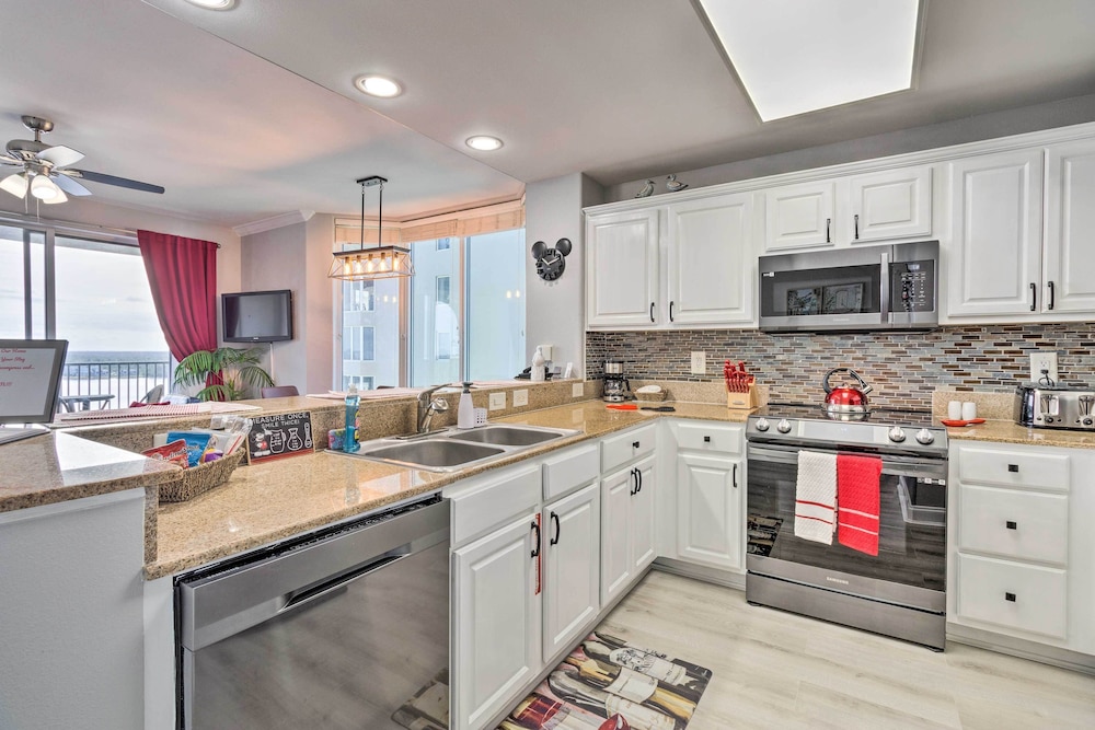 Family Resort Condo with 2 Pools 1 Mi to Disney - photo 12