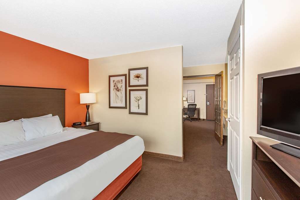 AmericInn by Wyndham Ottumwa - photo 18