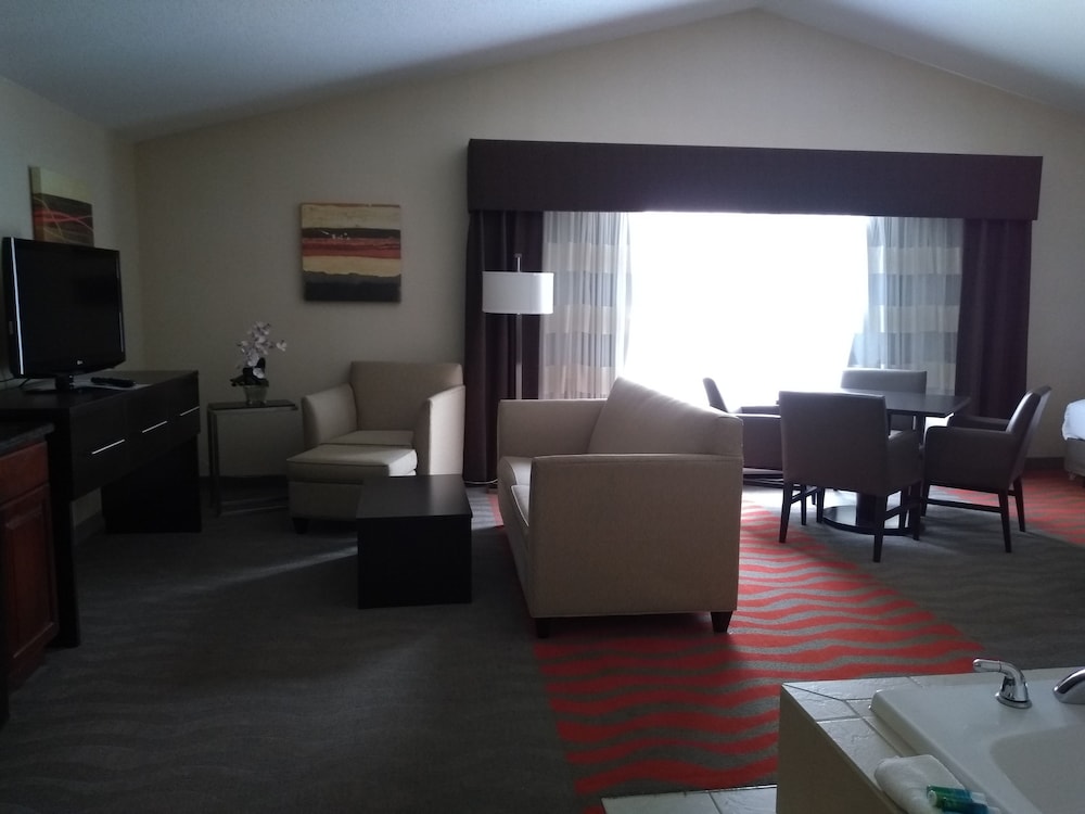 Holiday Inn Express Hotel & Suites Waterford by IHG - photo 45