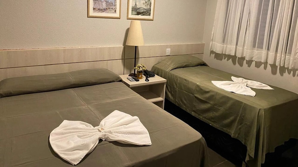 Hotel Pousada Tropical — Barra Do Garcas