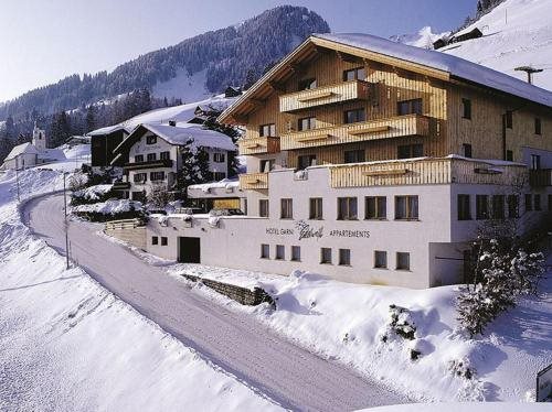 Edelwei Familienappartements — Riezlern