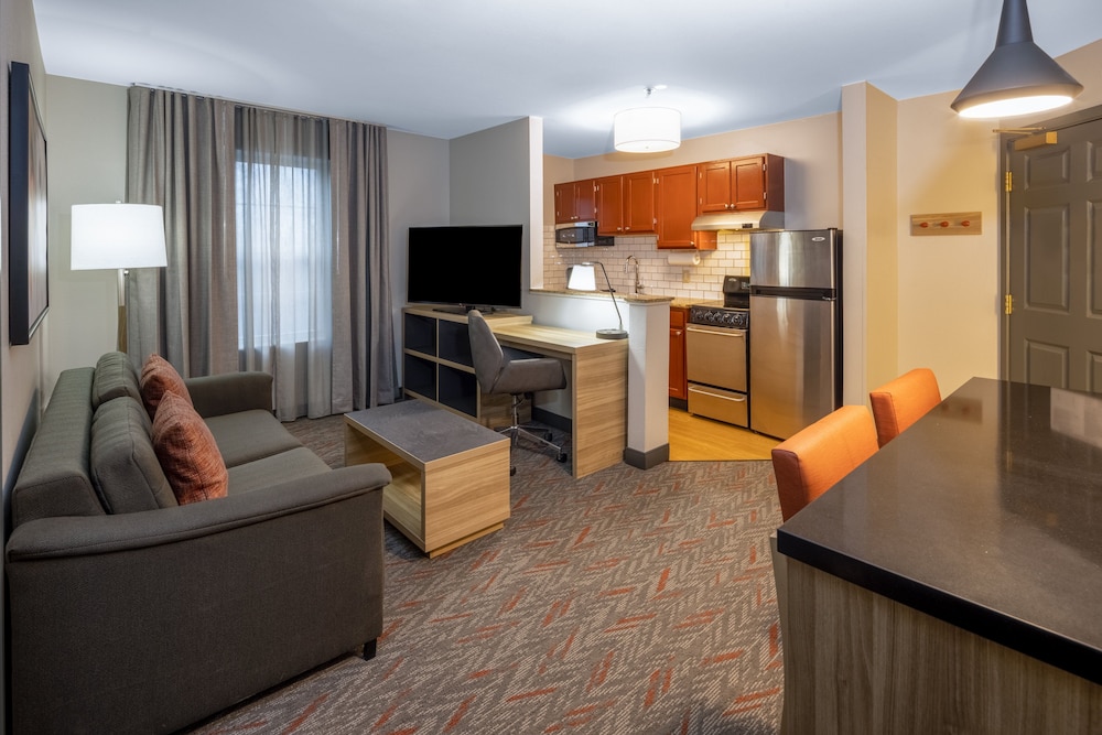 Candlewood Suites Boston North Shore Danvers - photo 7