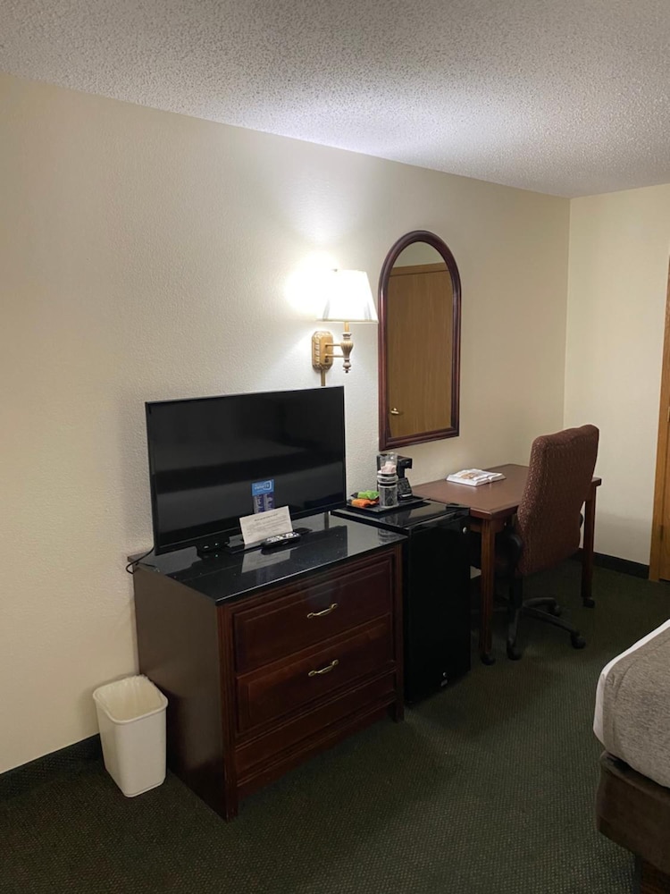 Brookwood Inn - photo 19