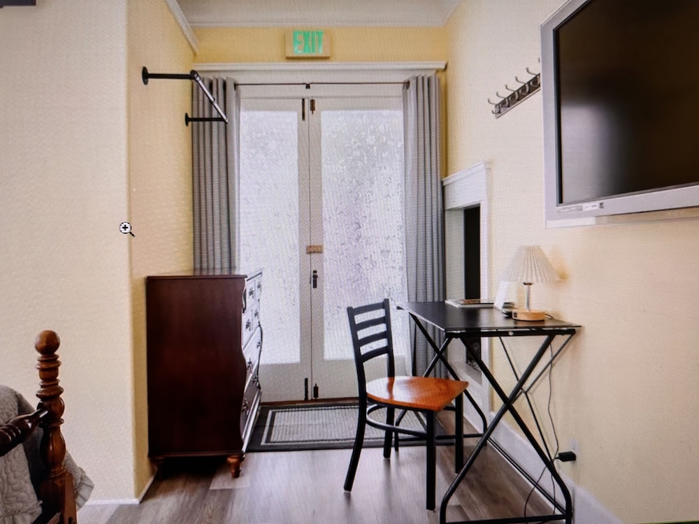 Arroyo Vista Inn - photo 38