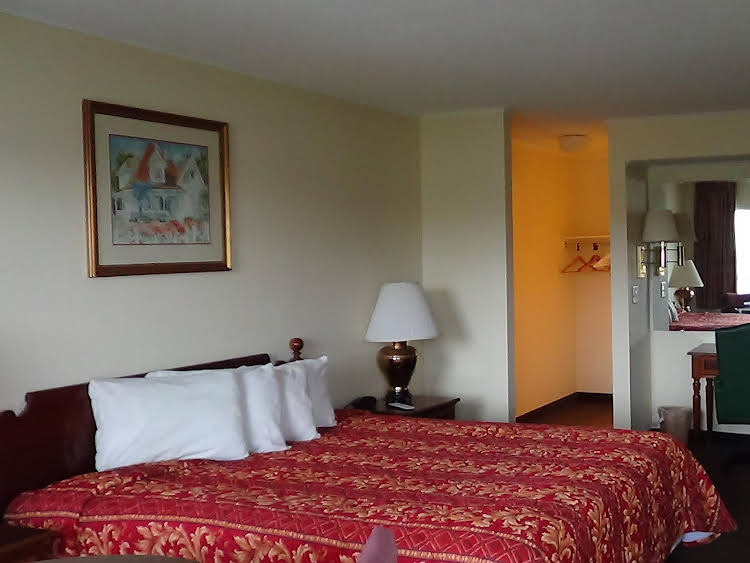 Interstate Inn Johnson City - featured photo