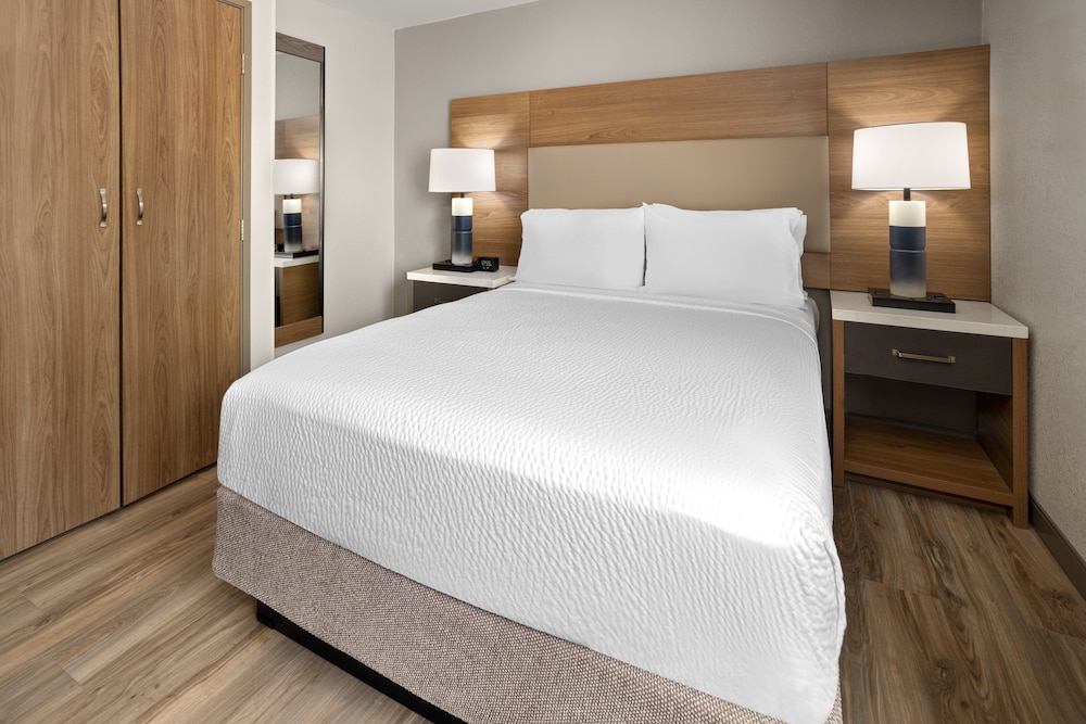 Candlewood Suites Richmond South by IHG - photo 21