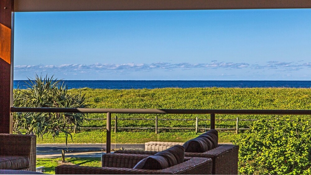 Sunrise Reef — 4-Star Luxury Hotel in Lennox Head, Australia