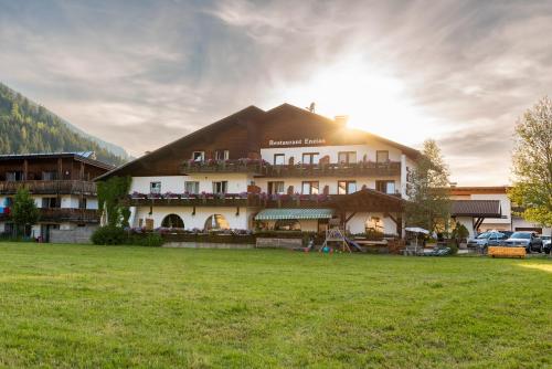 Gasthof Enzian - carbon neutral hotel in Tannheim