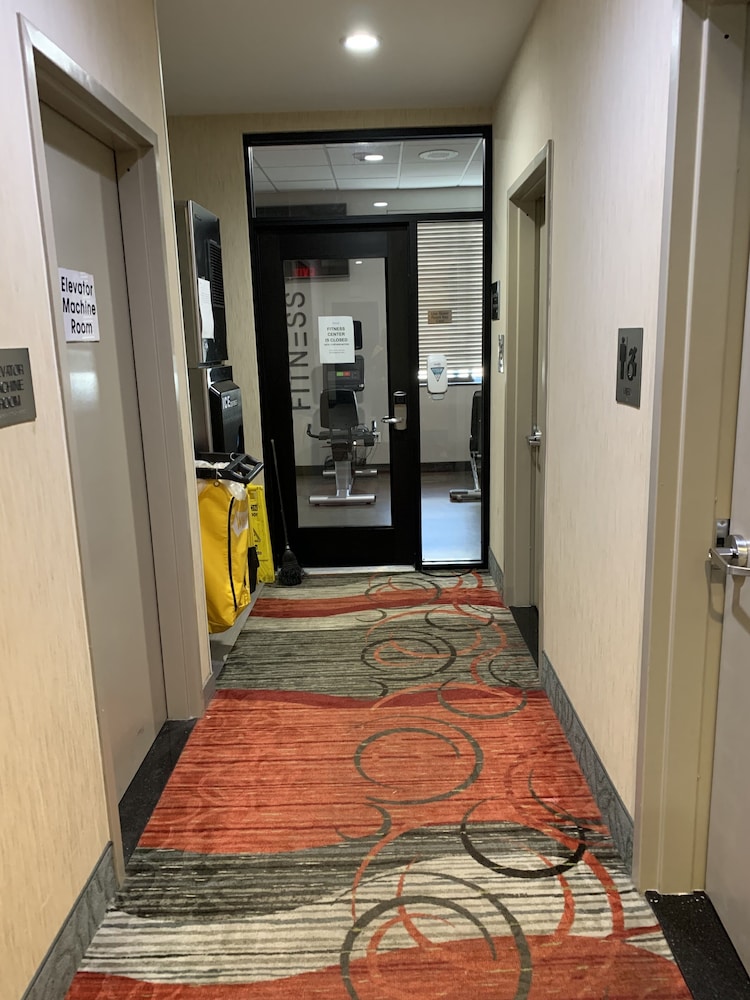 Fairfield Inn & Suites by Marriott New York Staten Island - photo 21