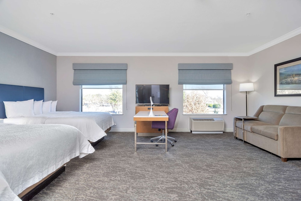 Hampton Inn & Suites Fort Worth Fossil Creek - photo 11