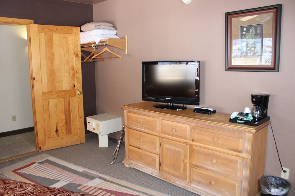 Edelweiss Resort and Restaurant - photo 36
