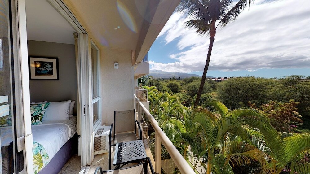 Maui Banyan P301 MB P301 Remodeled 2BD Condo Across Beach Pool — 4-Star Luxury Hotel in Wailea, United States