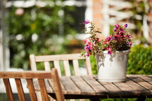 Cottage on The Croft — 4-Star Luxury Hotel in Hungerford, United Kingdom