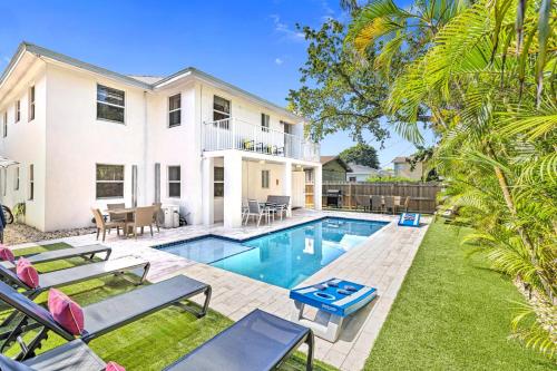 Large 8 Beds 4 Bath Heated Pool House Delray Beach — 4-Star Luxury Hotel in Miami, United States
