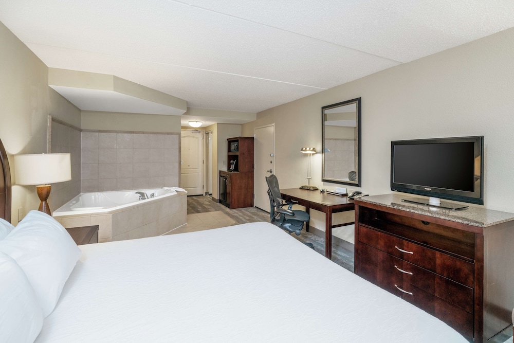 Hilton Garden Inn Richmond Airport - photo 16