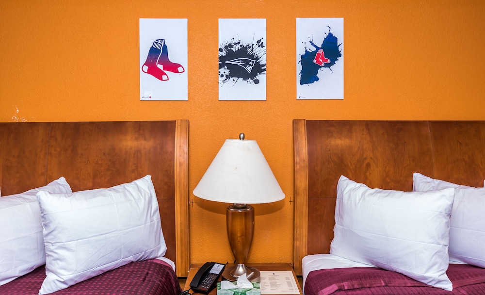 The Minuteman Inn - photo 11