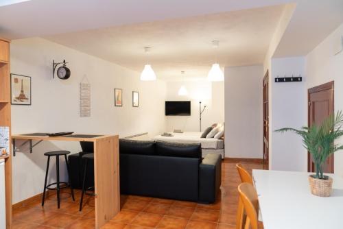 Espacio Tipo Estudio Completo Totalmente Privado E Independiente — hotel near Bilbao Airport