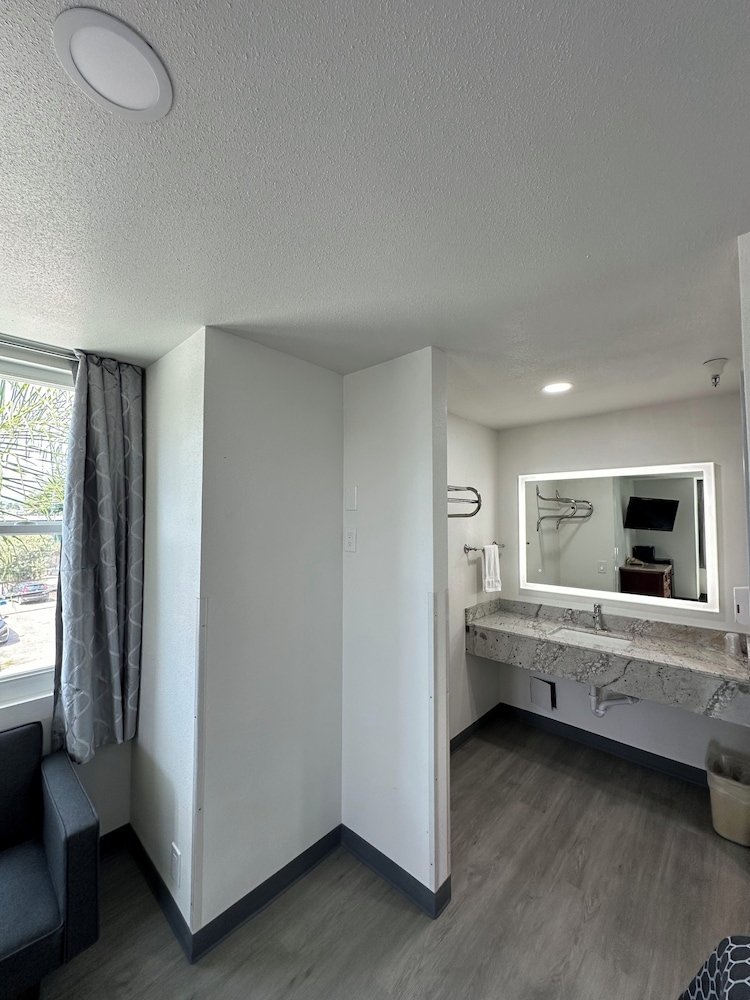 Motel Santa Cruz - photo 16
