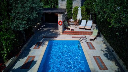 Katsaneiko Mansion — 4-Star Luxury Hotel in Afytos, Greece