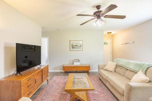 Cozy and Contemporary Villa 1 Mile from GSU — 4-Star Luxury Hotel in Statesboro, United States