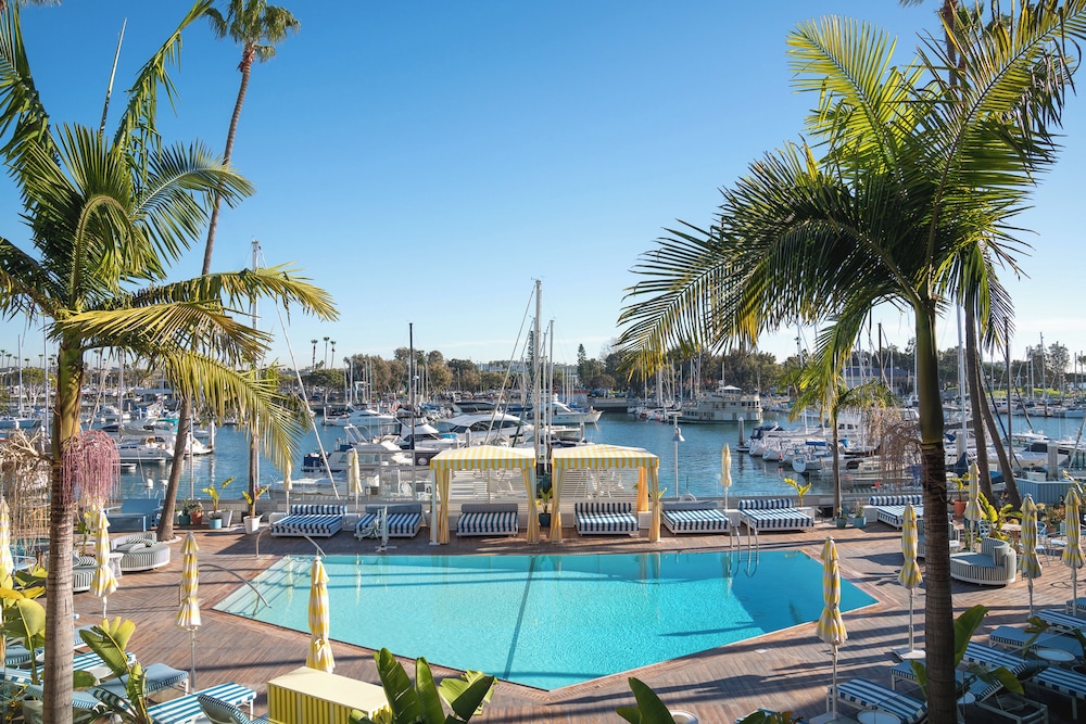 Marina del Rey Hotel - photo 26