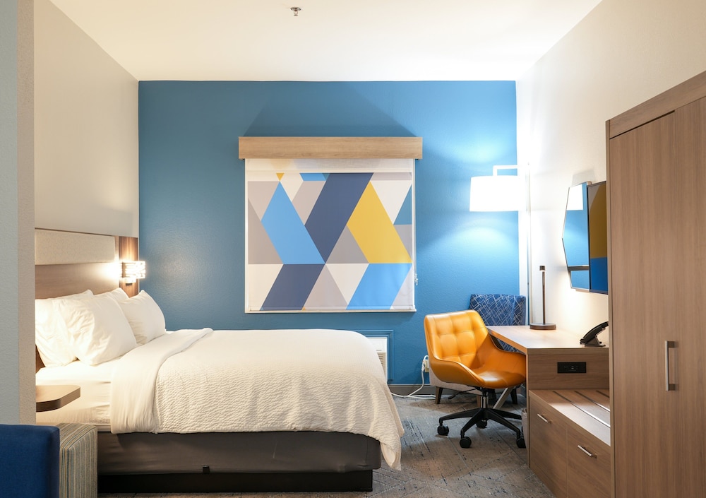 Holiday Inn Express & Suites Dallas Southwest Cedar Hill by IHG - photo 18