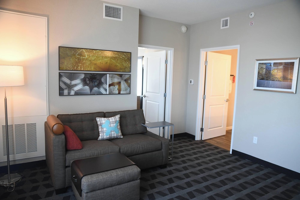 TownePlace Suites by Marriott Kansas City at Briarcliff - photo 16