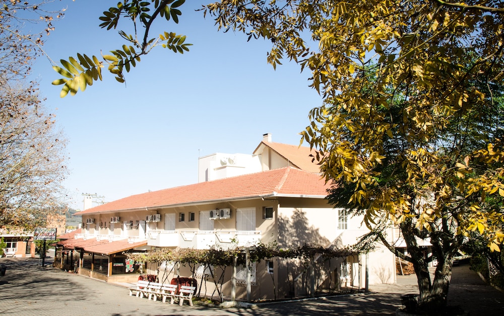 Dona Adélia Hotel e Restaurante — hotel in Flores Da Cunha