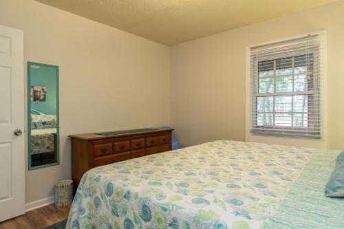 Beach Happy by Oak Island Accommodations - photo 29