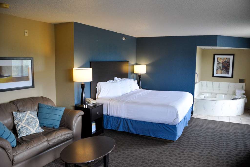 AmericInn by Wyndham Clear Lake - photo 17