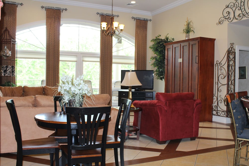 Riverwalk Place Resort & Spa - photo 34