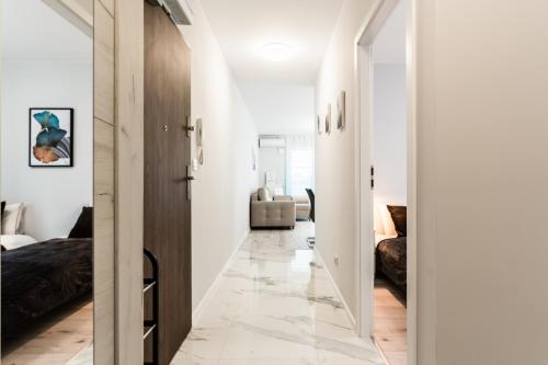 Pure Rental Premium Apartments Free Parking & AC — 4-Star Luxury Hotel in Wroclaw, Poland