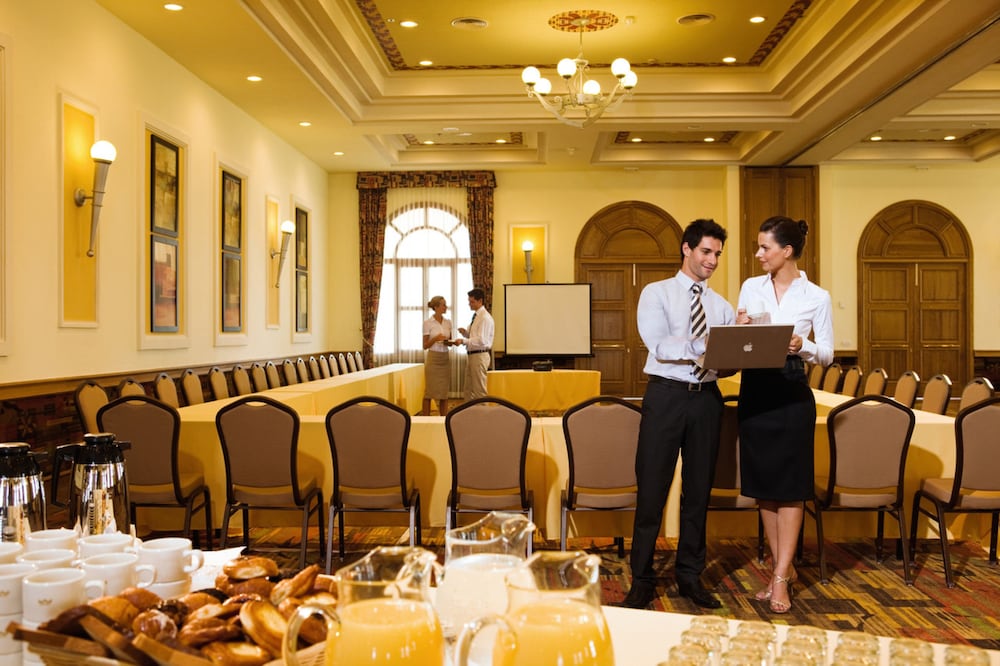 Meeting facility
