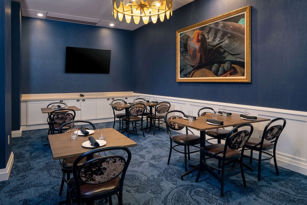The Peregrine Omaha Downtown Curio Collection by Hilton - photo 63
