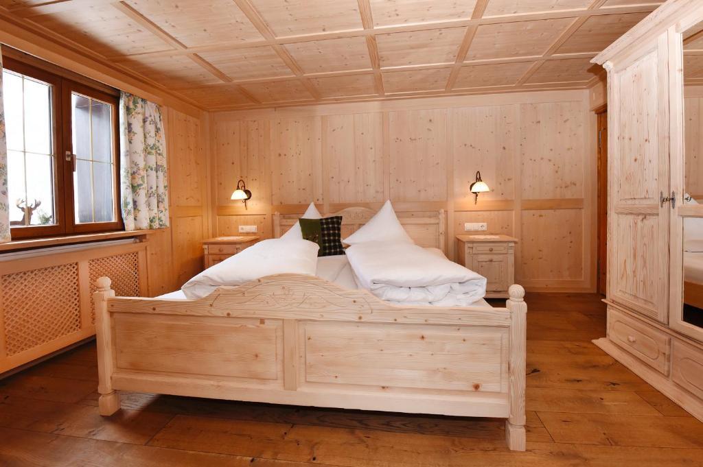 Veronikas Chalet — 4-Star Luxury Hotel in Sankt Gallenkirch, Austria