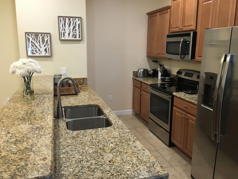 Paradise Palms Resort by DWS Vacation Villas - photo 26