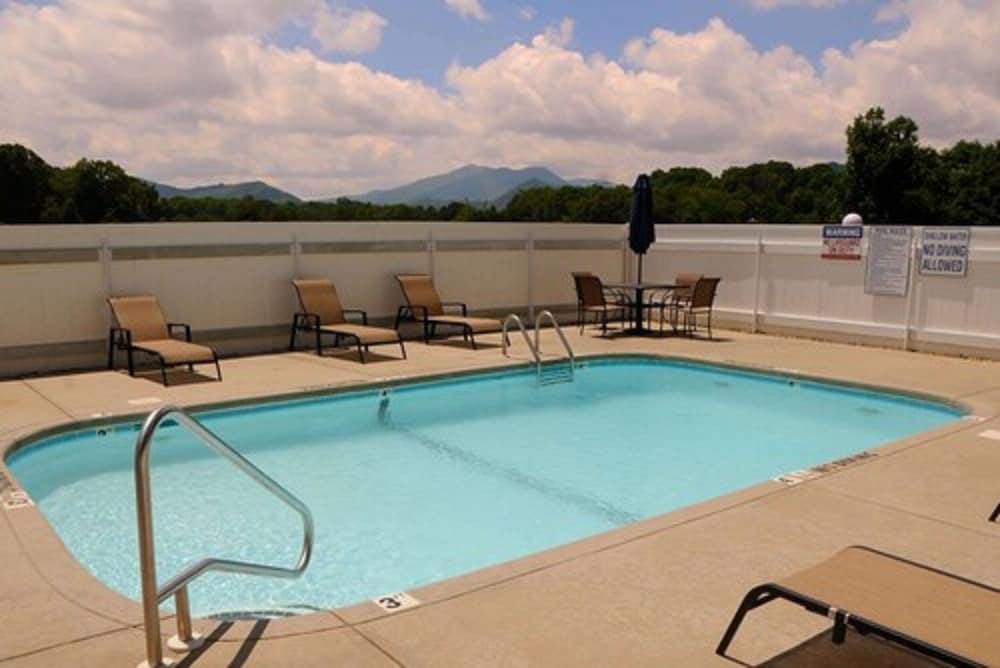 Days Inn by Wyndham Waynesville NC - photo 7