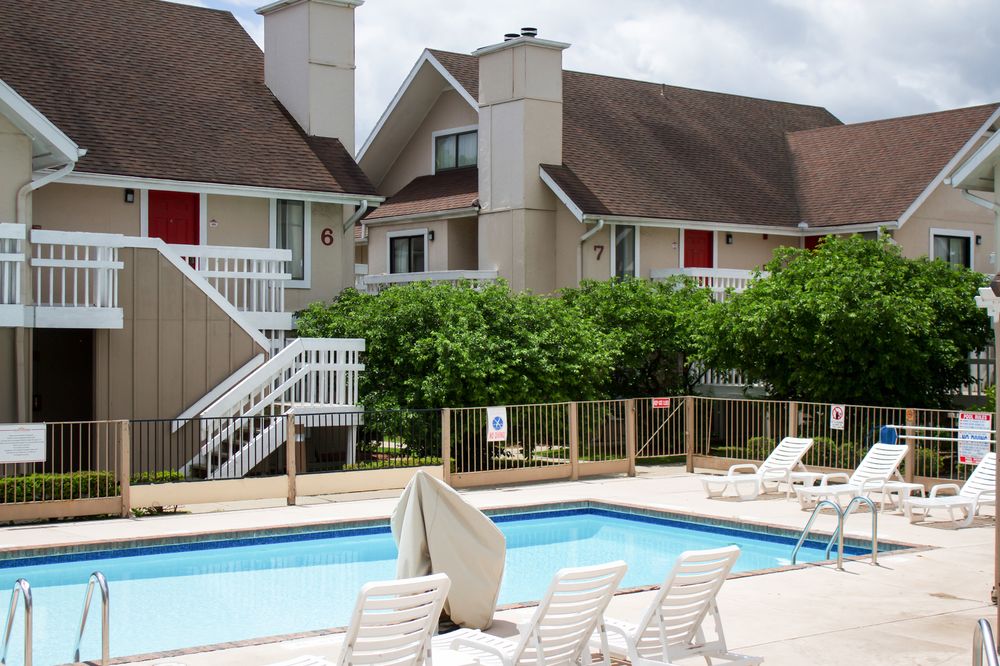 Hawthorn Suites by Wyndham Holland Toledo Area - photo 27