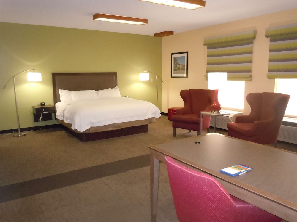 Hampton Inn Shelbyville - photo 6