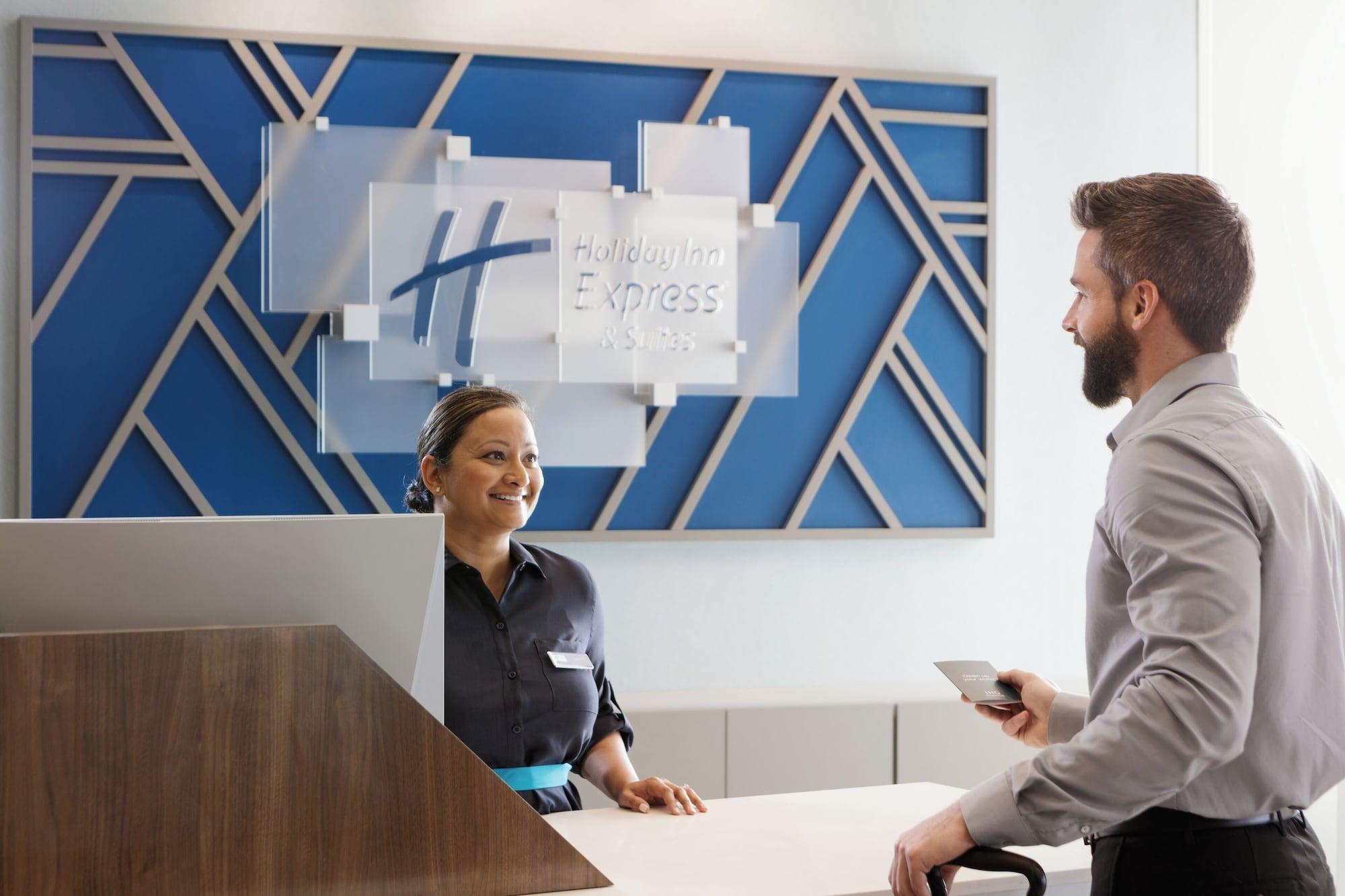 Holiday Inn Express Milwaukee West Allis by IHG - photo 27