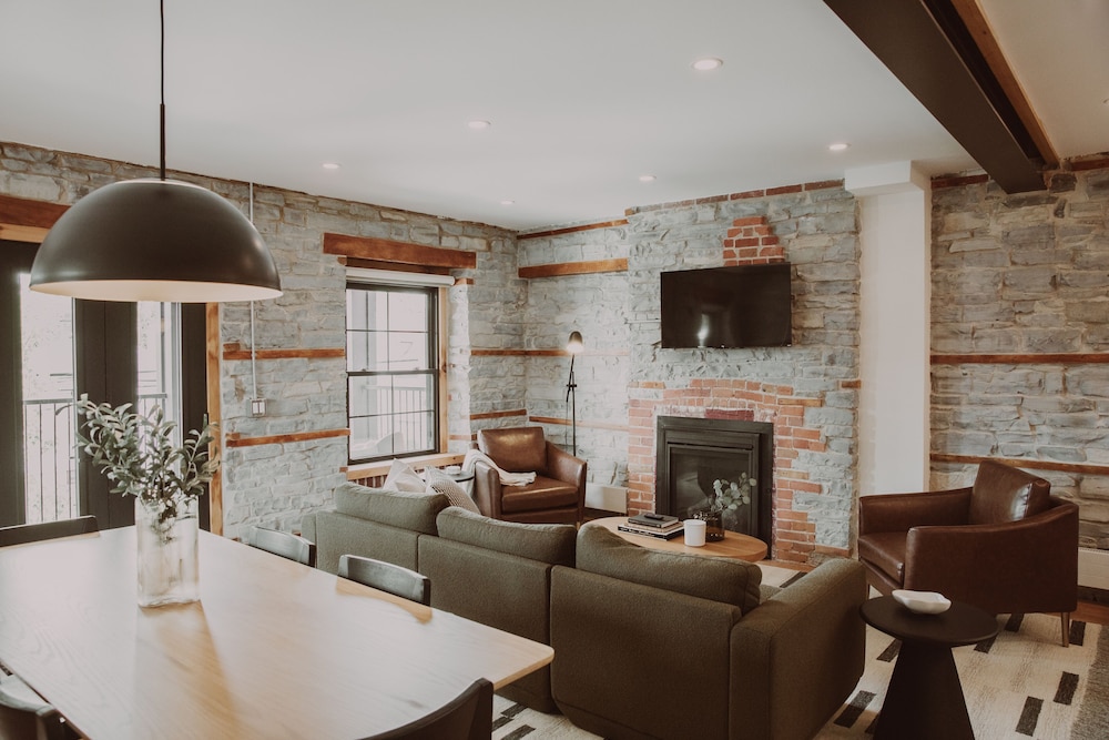 Dwell Aparthotels in Kingston, Canada